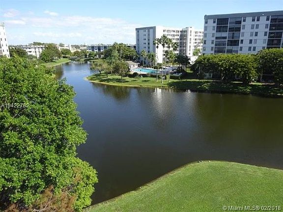 5th image of 2309 S Cypress Bend Dr APT 612C