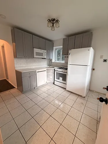 2322 Pearsall Ave #1 Photo 1