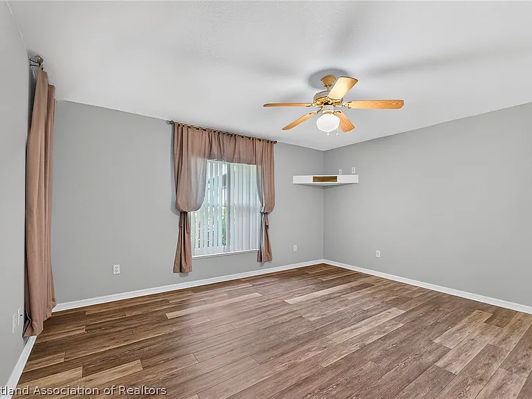 105 Fern Ct — Photo 20