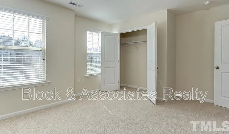 213 Begen St — Photo 21