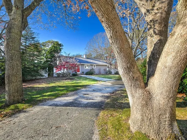 5 Rivers View Rd, Falmouth, MA 02540
