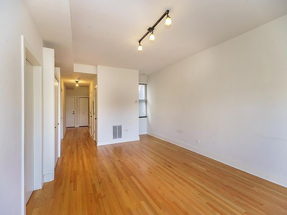 4th image of 1503 N Wieland St #2F