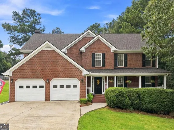5821 Silverthorn Dr, Flowery Branch, GA 30542