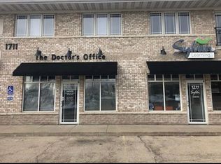 1711 Dekalb Ave #B, Sycamore, IL 60178