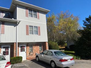 84 Abington Gardens Dr, Clarks Summit, PA 18411