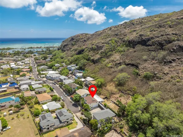 298 Moomuku Pl, Honolulu, HI 96821