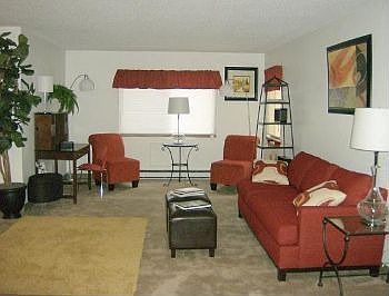 2nd image of 20 Woodland Dr Ofc 1