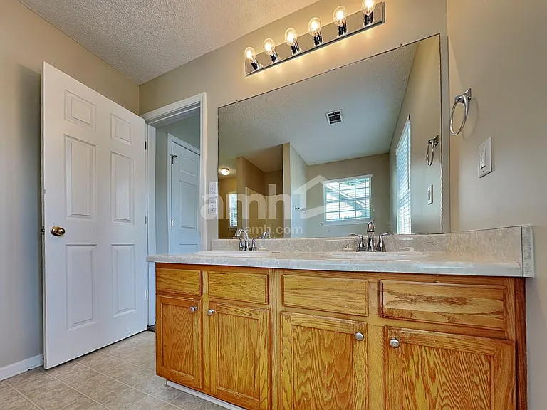 4020 Angels Dr — Photo 12