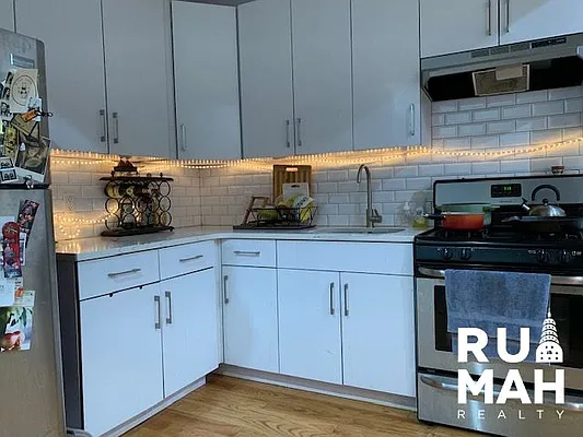 Rented by Rumah Realty Inc | media 6