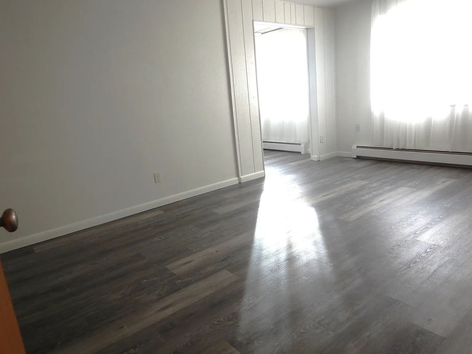 235 Laurel St — Photo 3