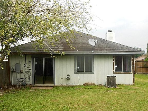 2nd image of 4900 Greenwood Dr