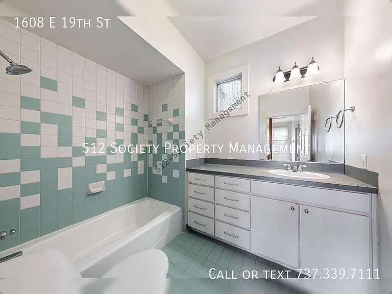 1608 E 19th St — Photo 23