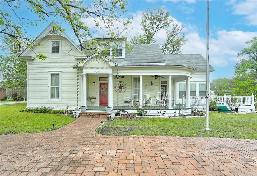 842 W Clark St Bartlett Tx 76511 Mls 9166614 Zillow