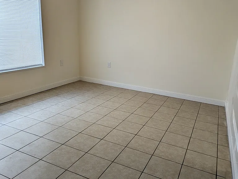 290 E Mesquite Blvd #A — Photo 12
