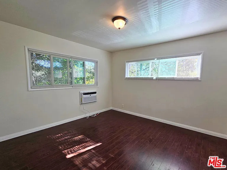 7621 Hampton Ave #201 — Photo 7