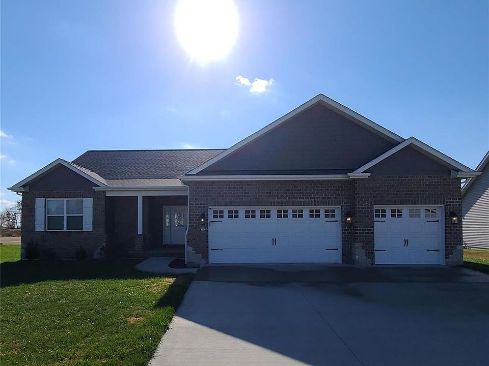 1st image of 608 Daniel Dr