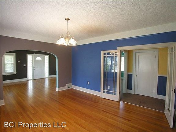 2nd image of 4031 Tacoma Ave S