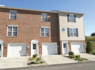 546 Reed Ct, Jeannette, PA 15644