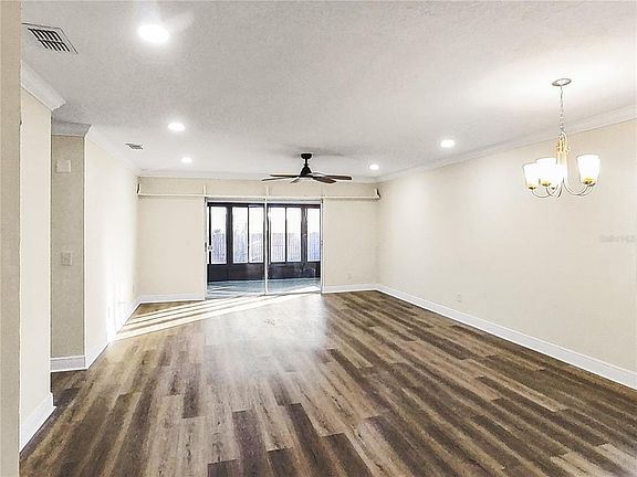 3rd image of 8341 Paddlewheel St