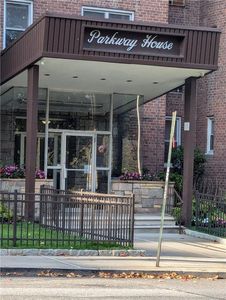 61 Bronx River Road #8F, Yonkers, NY, 10704