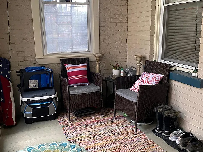 1082 N Marshfield Ave #1R — Photo 1