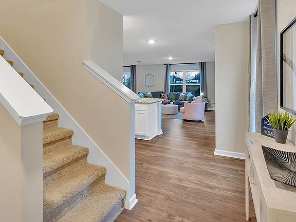 3rd image of 2072 Southwood Cir