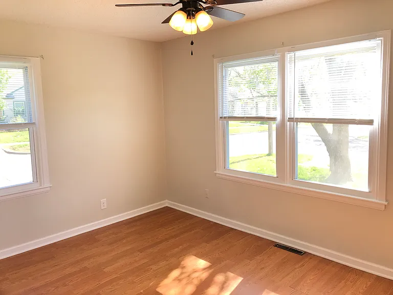 802 N Pinecrest Ave — Photo 4