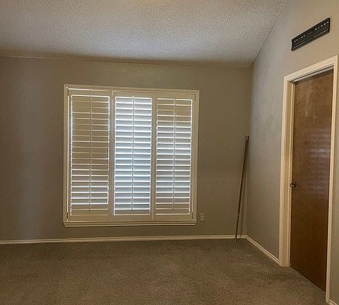 4th image of 3210 Elma Dr