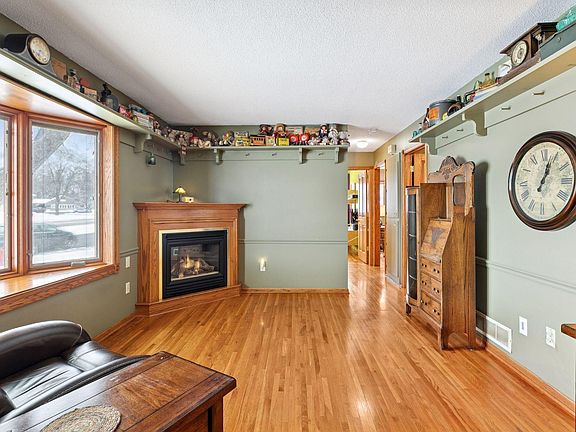 4th image of 4364 Nicols Rd