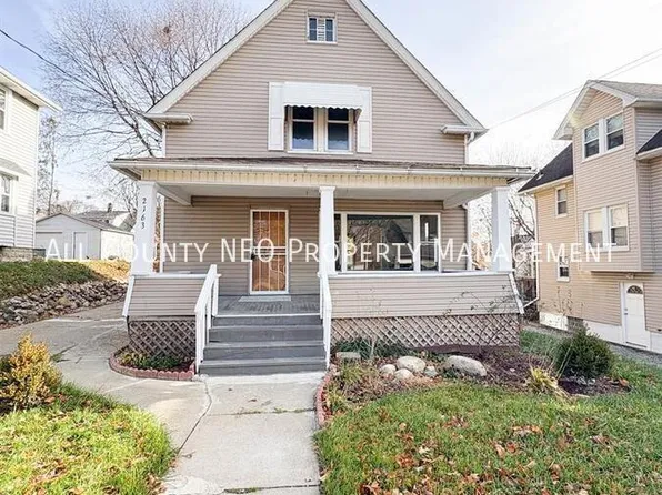 2163 13th St SW, Akron, OH 44314