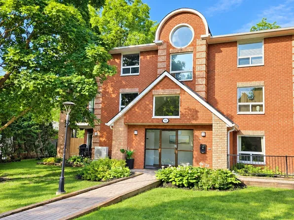 166 Owen St #204, Barrie, ON L4M 3H9