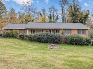 1415 Woodcrest Dr, Roswell, GA 30075