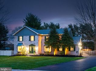 1003 Winding River Ln, Phoenixville, PA 19460