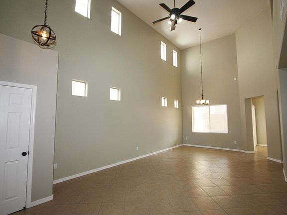 3rd image of 104 E Camino Del Abedul