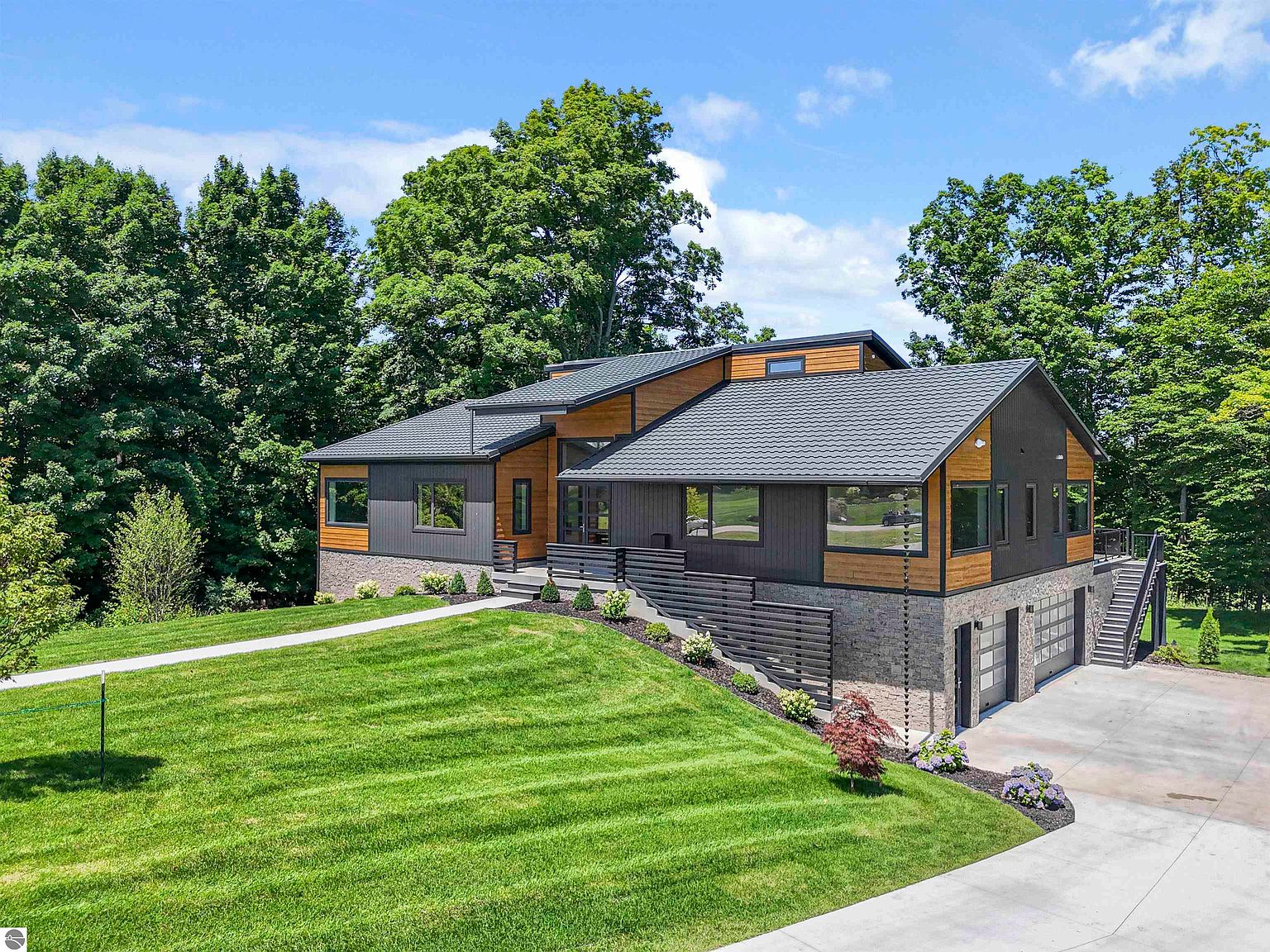 7777 Turnberry Cir