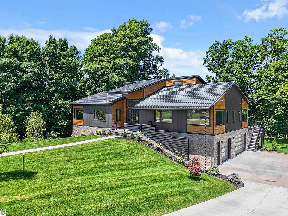 1st image of 7777 Turnberry Cir
