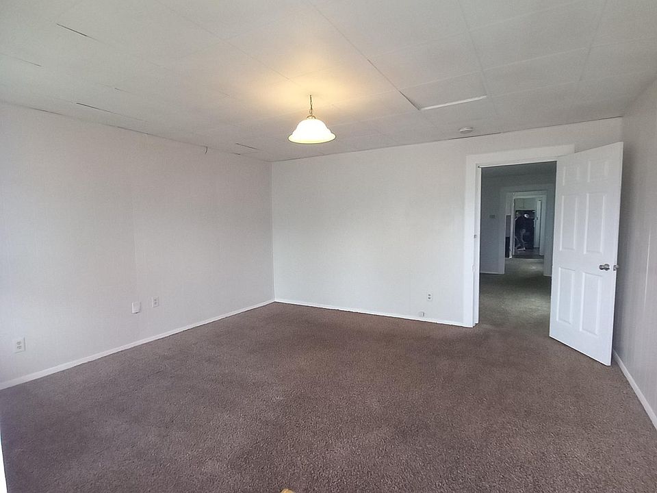 2nd image of 319 Bell Ave