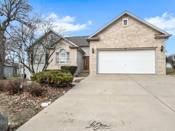 302 Kain St, Ottawa, IL 61350