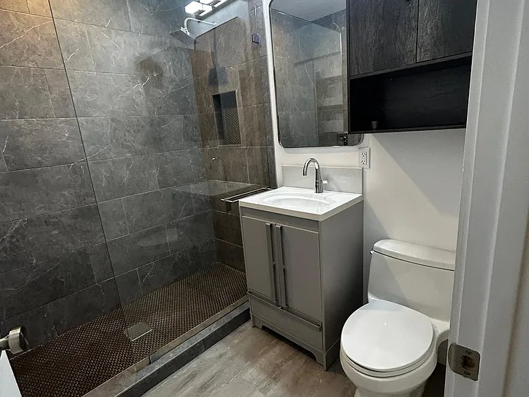 345 SW 31st Ave — Photo 14