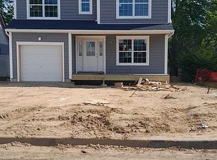 Oakley St, Massapequa, NY 11758