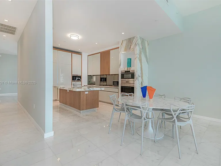 2821 S Bayshore Dr #7B — Photo 9