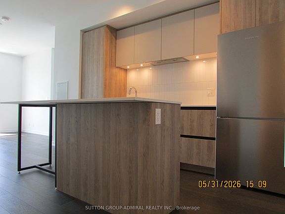 5th image of 8 Beverley Glen Blvd #414