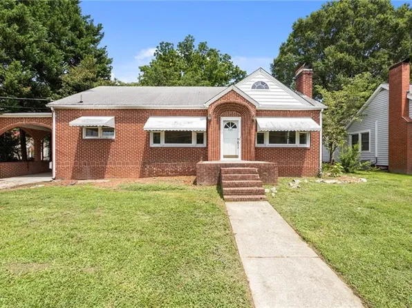 409 NW Market St, Reidsville, NC 27320