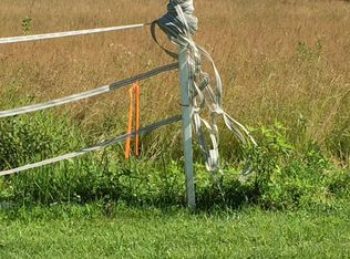 11426 E Sumter Rd, Dix, IL 62830