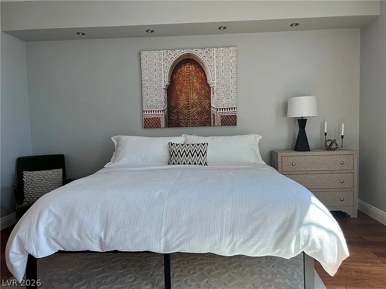 322 Karen Ave #805 — Photo 9