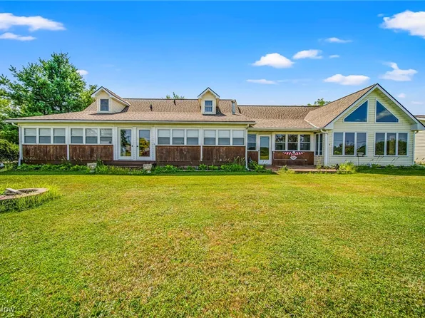 2457 Sheffield Rd, Jefferson, OH 44047