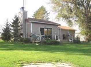 W10282 Surfside Dr, Beaver Dam, WI 53916