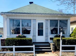 116 N High St, Washington, IL 61571