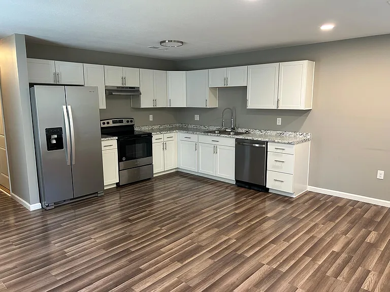 252 Keswick Dr — Photo 5