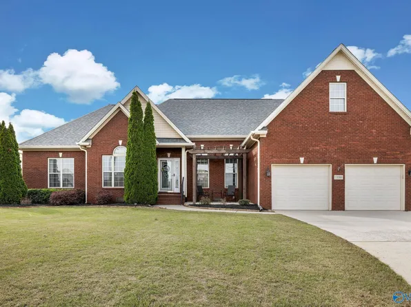 13389 Sweet Pea St, Athens, AL 35613